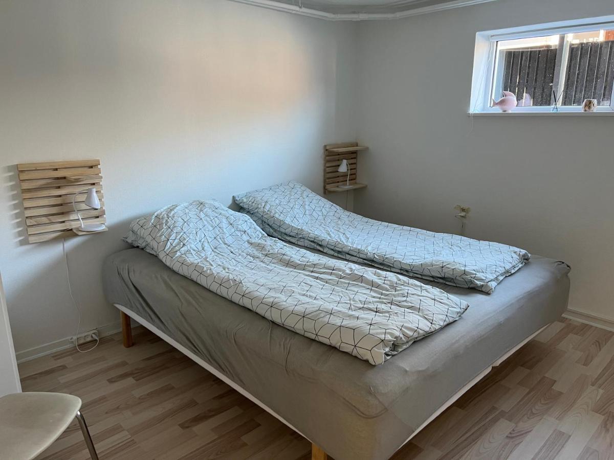 Hyggelig & Lys Kaelderlejlighed Herning Luaran gambar