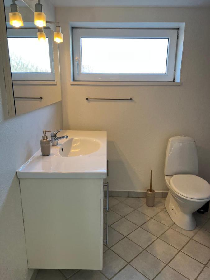 Hyggelig & Lys Kaelderlejlighed Herning Luaran gambar